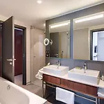 Doubletree By Hilton - Plaza Hotel