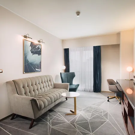 Hotel Doubletree By Hilton - Plaza 5*