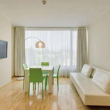 Doubletree By Hilton - Plaza