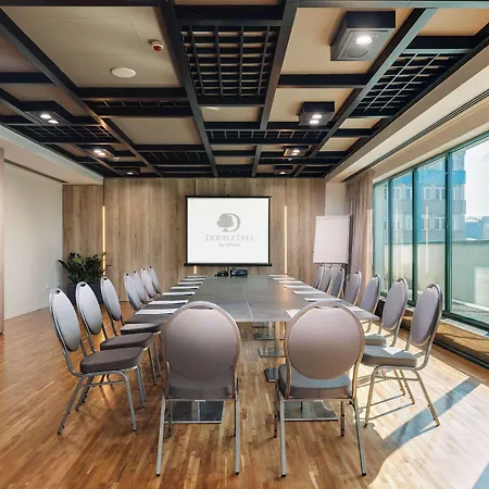 Doubletree By Hilton - Plaza