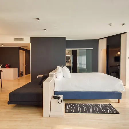Doubletree By Hilton - Plaza Szálloda