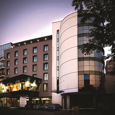 Doubletree By Hilton - Plaza