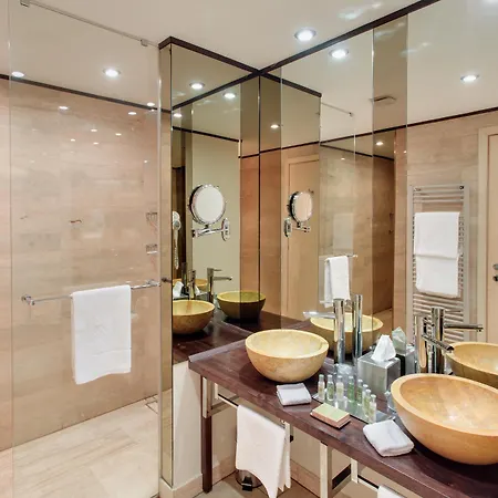 Hotel Doubletree By Hilton - Plaza 5*