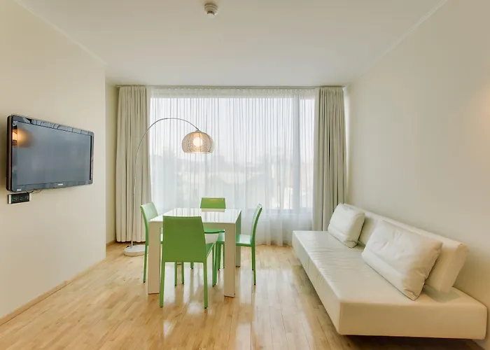 Doubletree By Hilton - Plaza