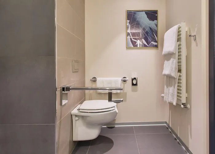 Doubletree By Hilton - Plaza