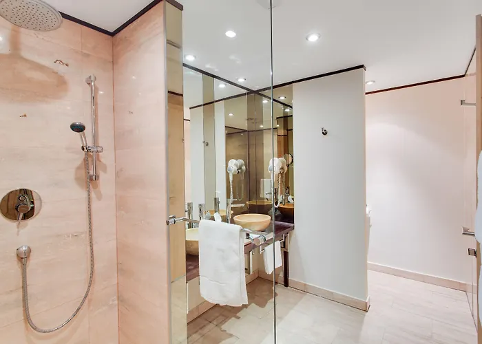 Doubletree By Hilton - Plaza 5*