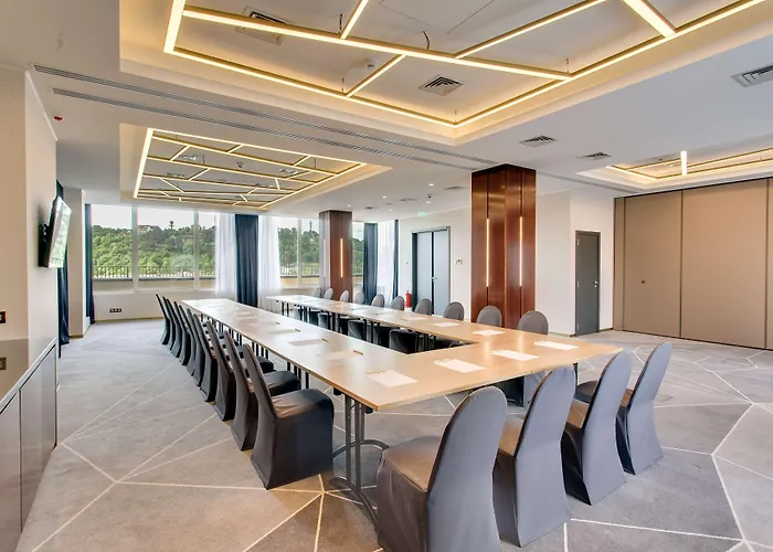 Hotel Doubletree By Hilton - Plaza 5*